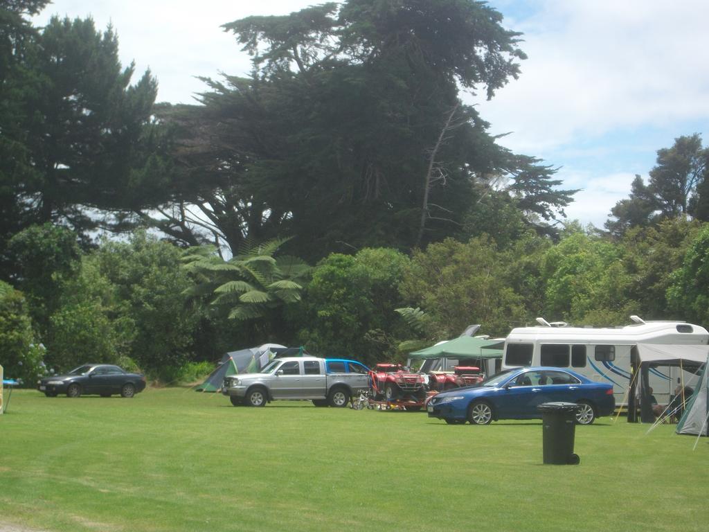 Karamea Holiday Park Exteriör bild