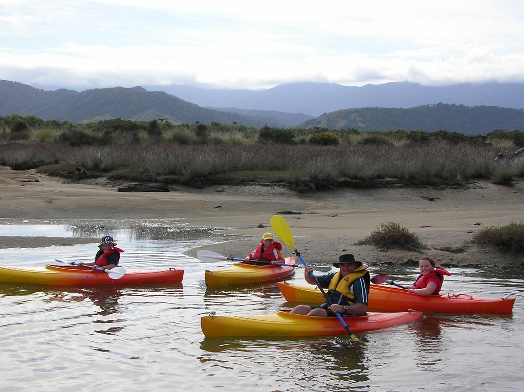 Karamea Holiday Park Exteriör bild